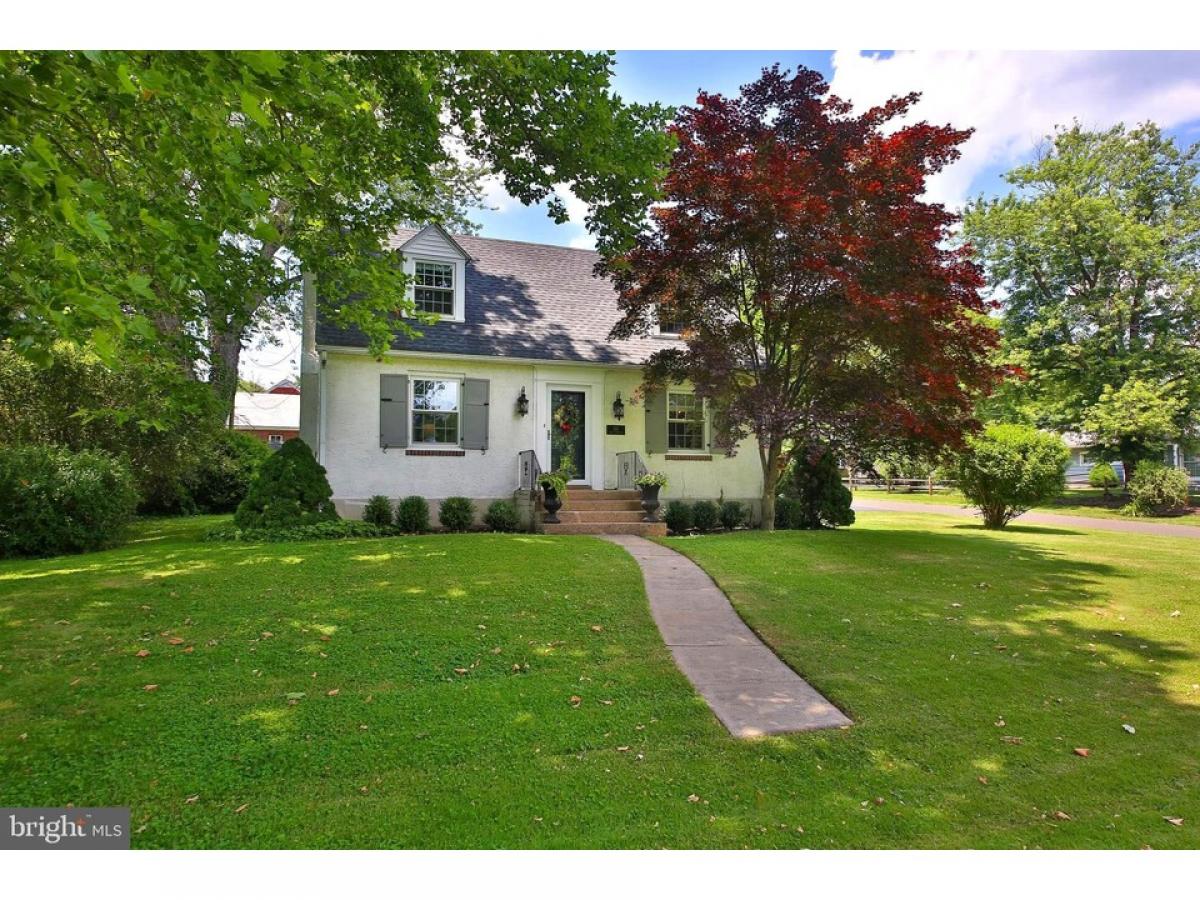 Picture of Home For Sale in Doylestown, Pennsylvania, United States