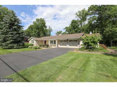 Home For Sale in Quakertown, Pennsylvania