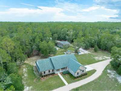 Home For Sale in Crawfordville, Florida