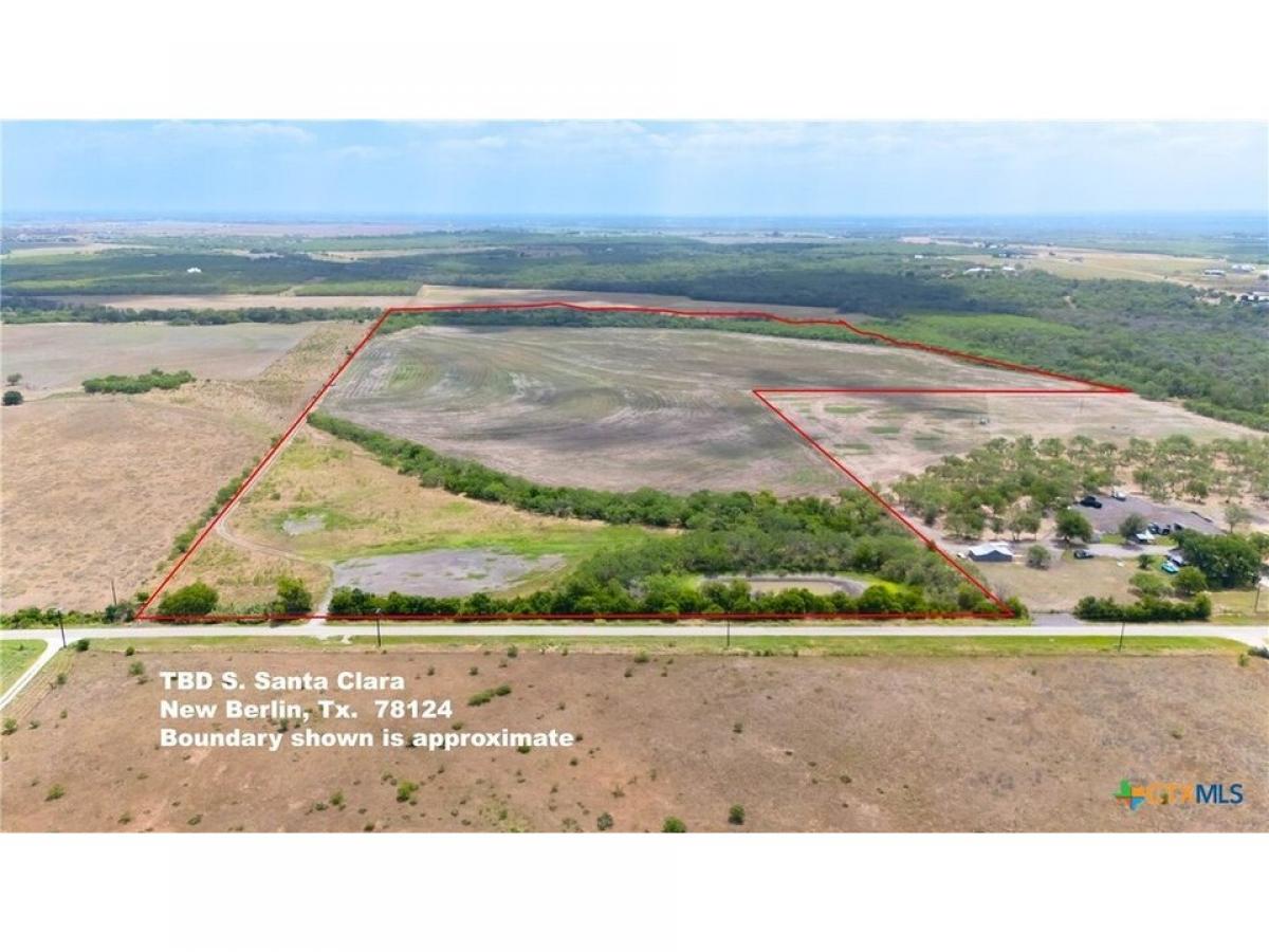 Picture of Residential Land For Sale in Seguin, Texas, United States