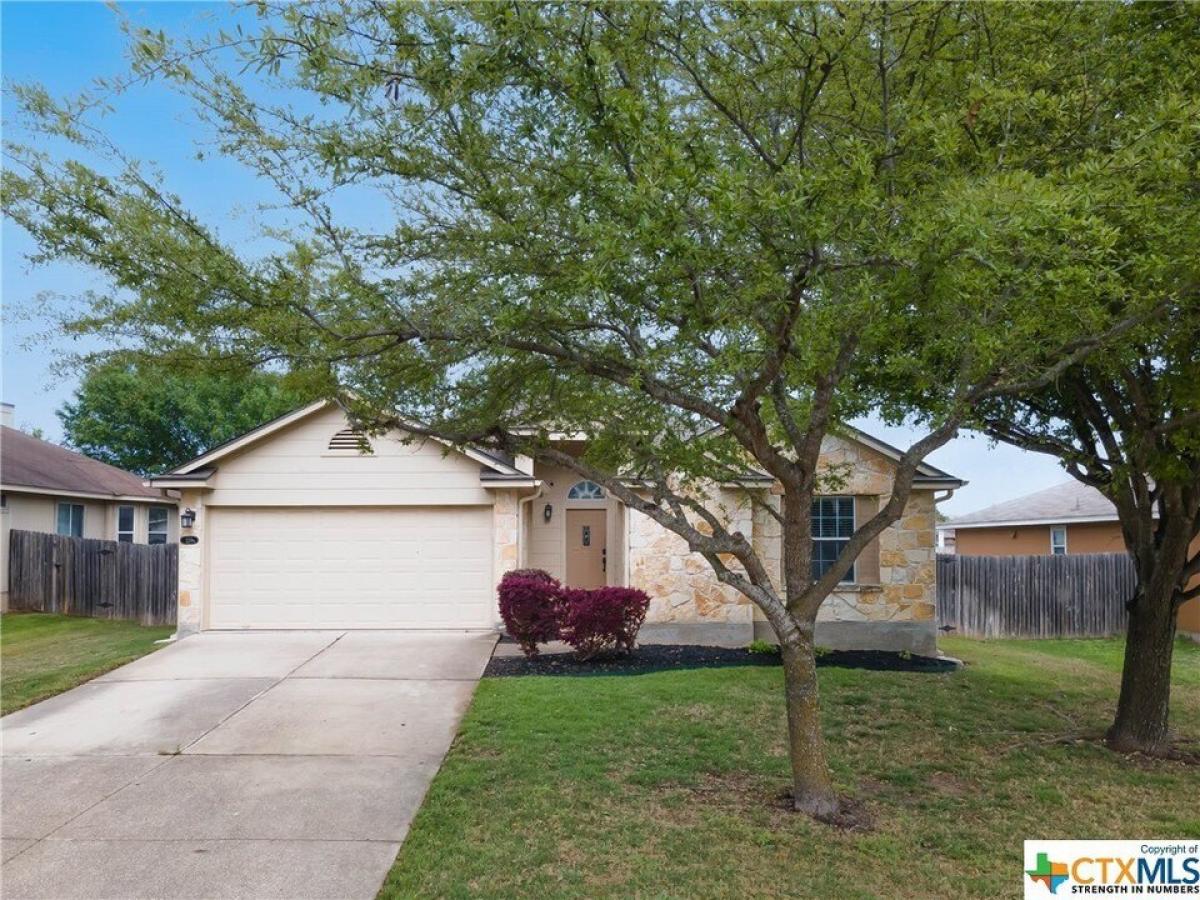 Picture of Home For Sale in Kyle, Texas, United States