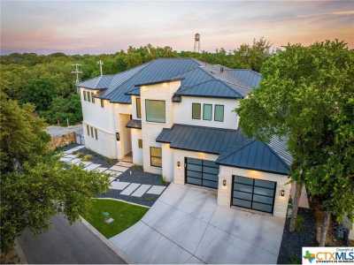 Home For Sale in New Braunfels, Texas