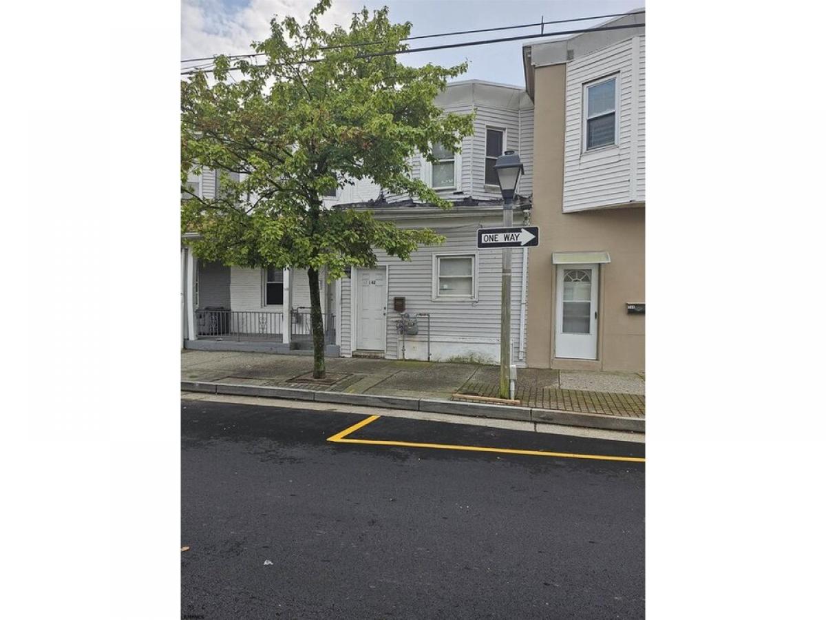 Picture of Home For Sale in Atlantic City, New Jersey, United States