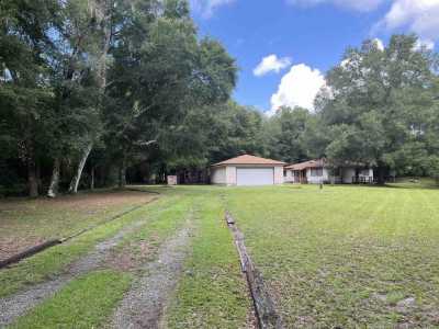 Home For Sale in Elkton, Florida