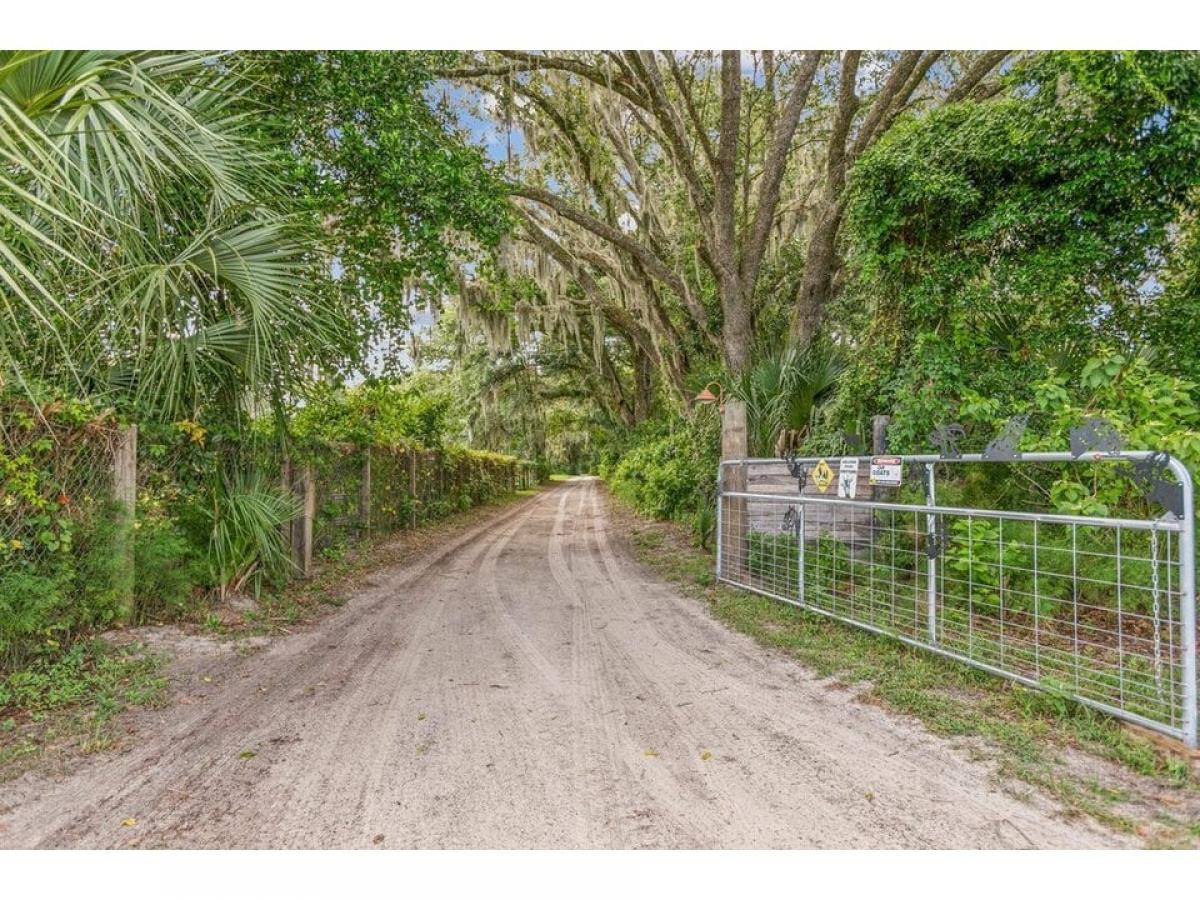 Picture of Home For Sale in Crescent City, Florida, United States