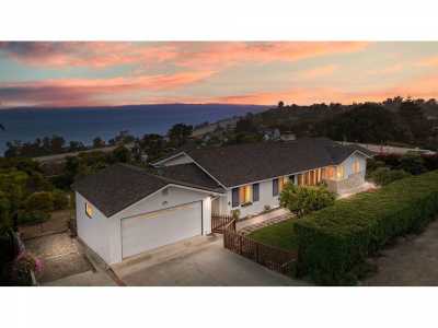 Home For Sale in Summerland, California