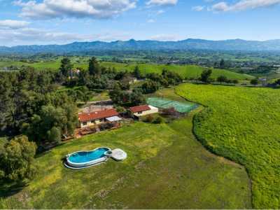 Home For Sale in Solvang, California