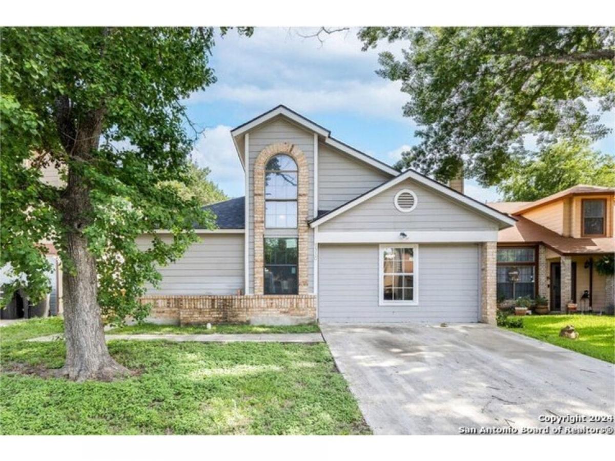 Picture of Home For Sale in San Antonio, Texas, United States