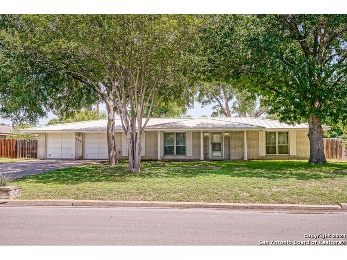 Picture of Home For Sale in Windcrest, Texas, United States