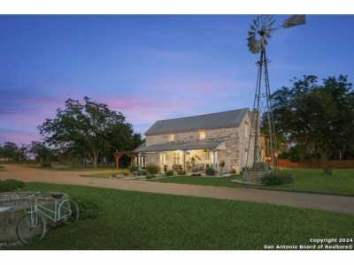 Home For Sale in Fredericksburg, Texas