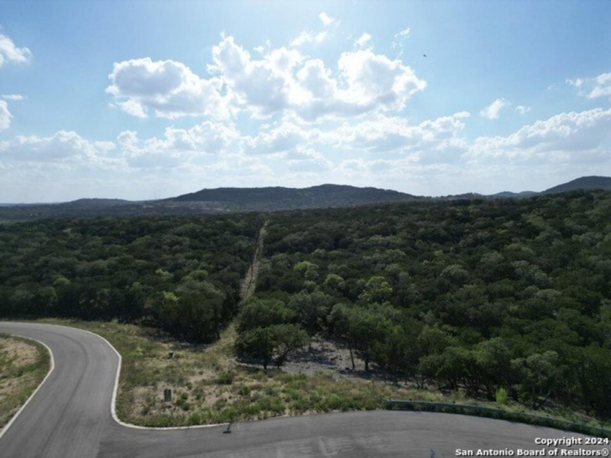 Picture of Residential Land For Sale in Mico, Texas, United States