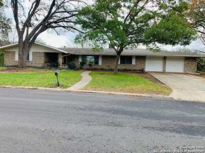 Home For Sale in Windcrest, Texas