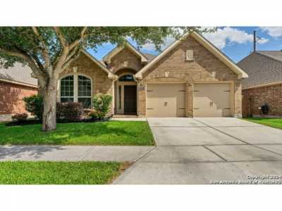 Home For Sale in Seguin, Texas