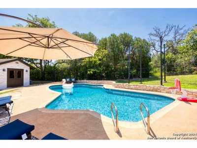 Home For Sale in Fair Oaks Ranch, Texas