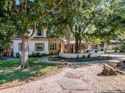 Home For Sale in Terrell Hills, Texas