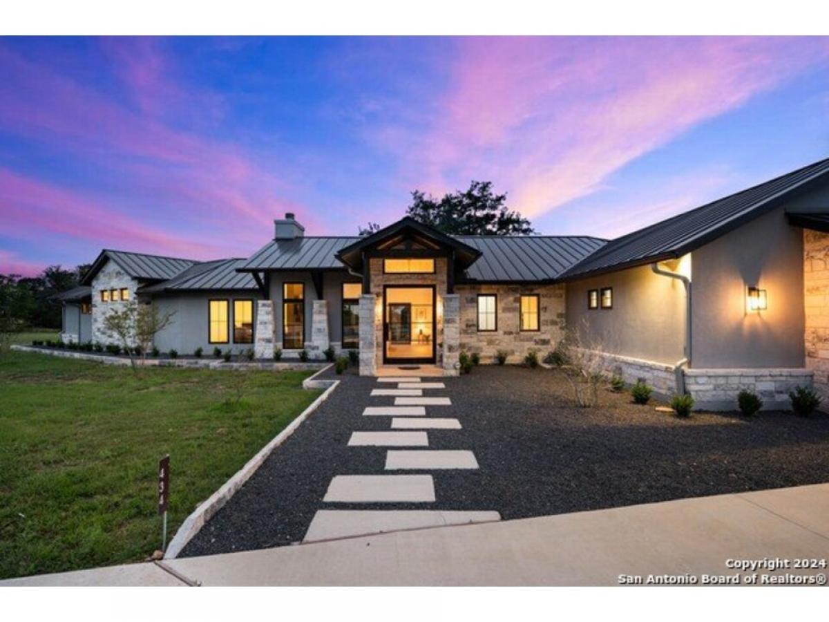 Picture of Home For Sale in New Braunfels, Texas, United States