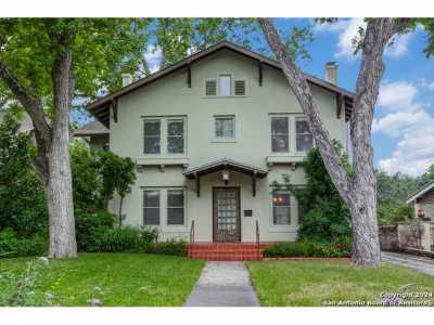 Home For Sale in Alamo Heights, Texas