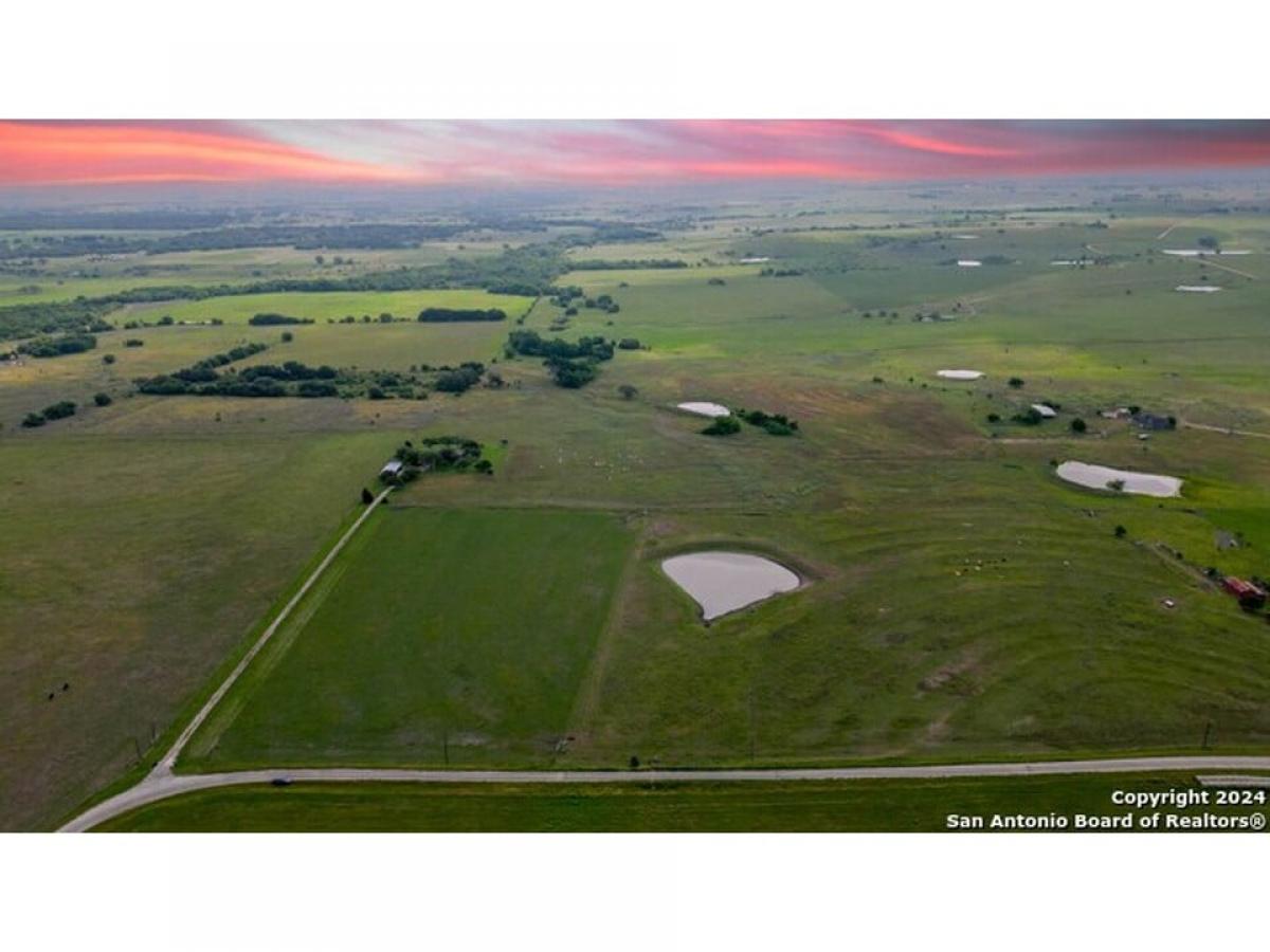 Picture of Farm For Sale in Moulton, Texas, United States