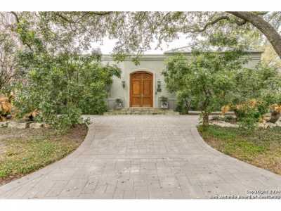 Home For Sale in Terrell Hills, Texas