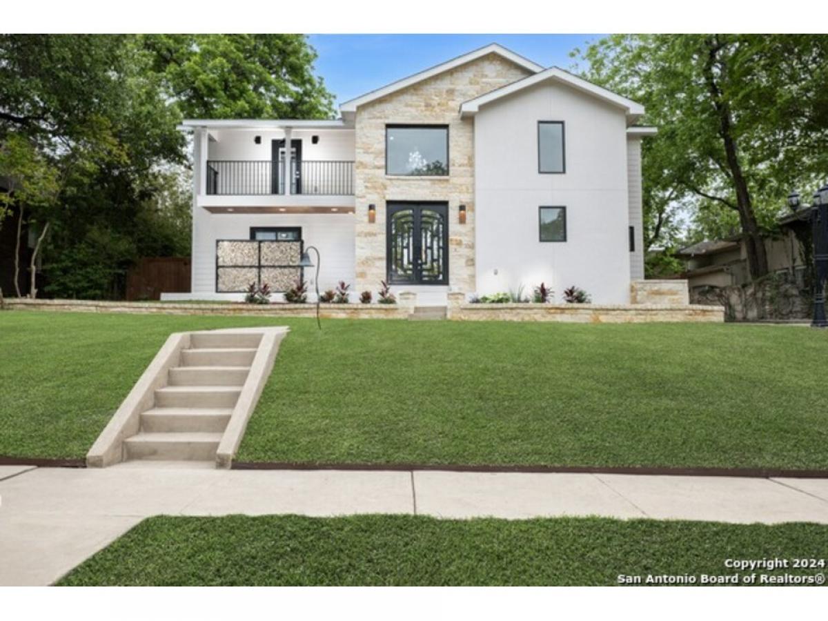 Picture of Home For Sale in Alamo Heights, Texas, United States