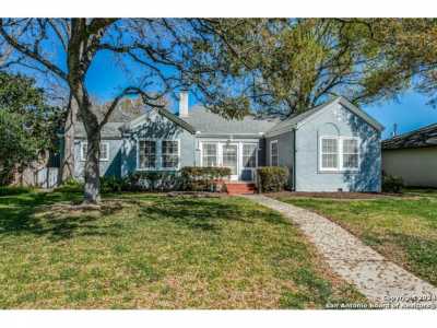 Home For Sale in Alamo Heights, Texas