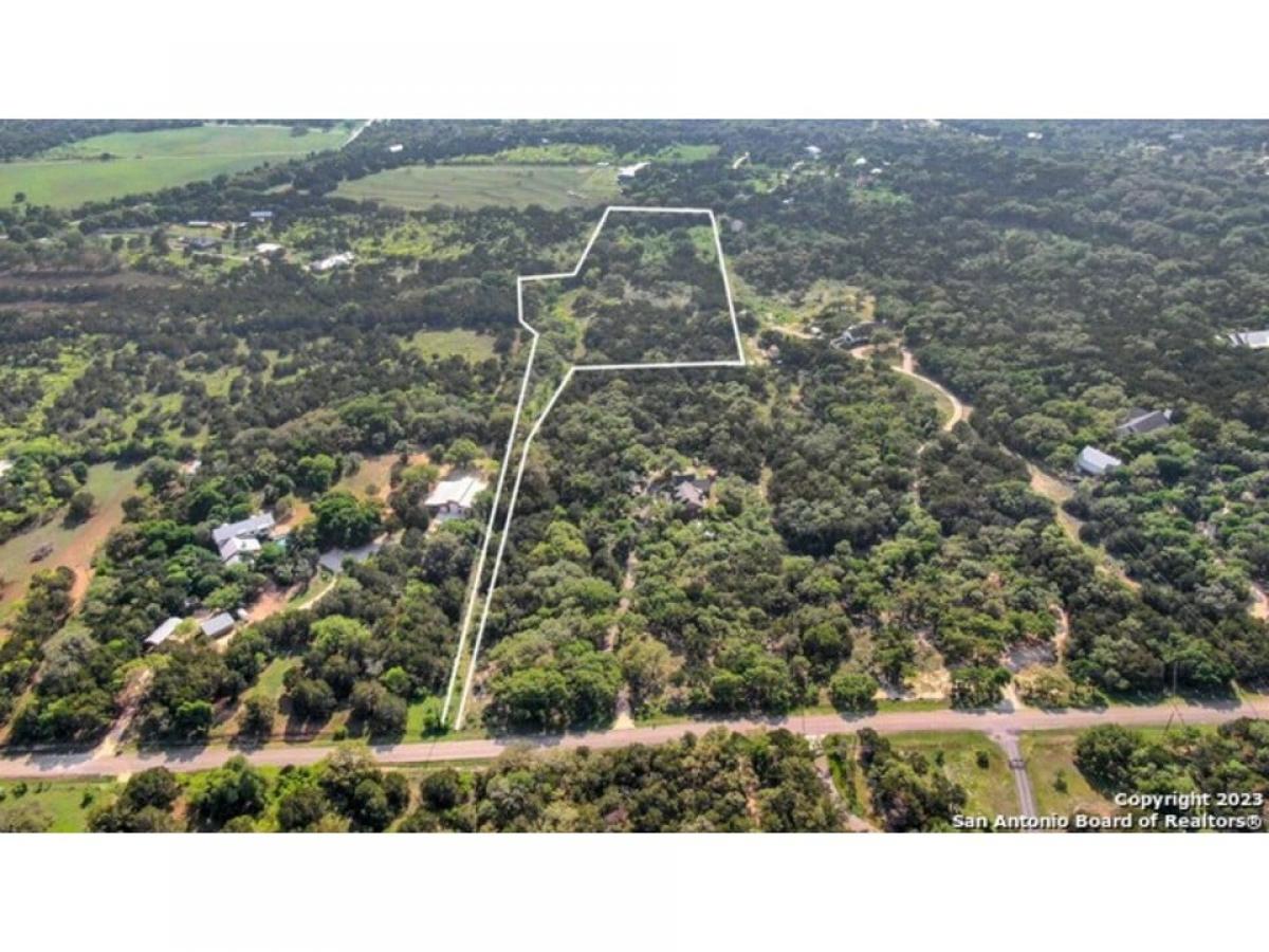 Picture of Residential Land For Sale in New Braunfels, Texas, United States