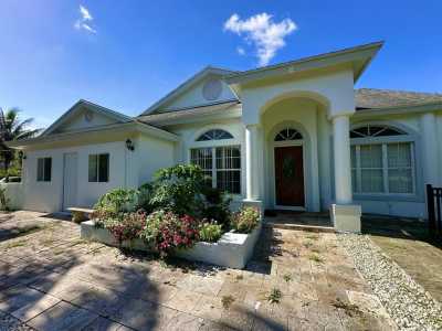 Home For Rent in Loxahatchee, Florida