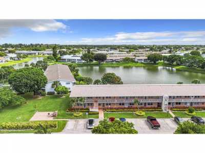 Home For Sale in West Palm Beach, Florida