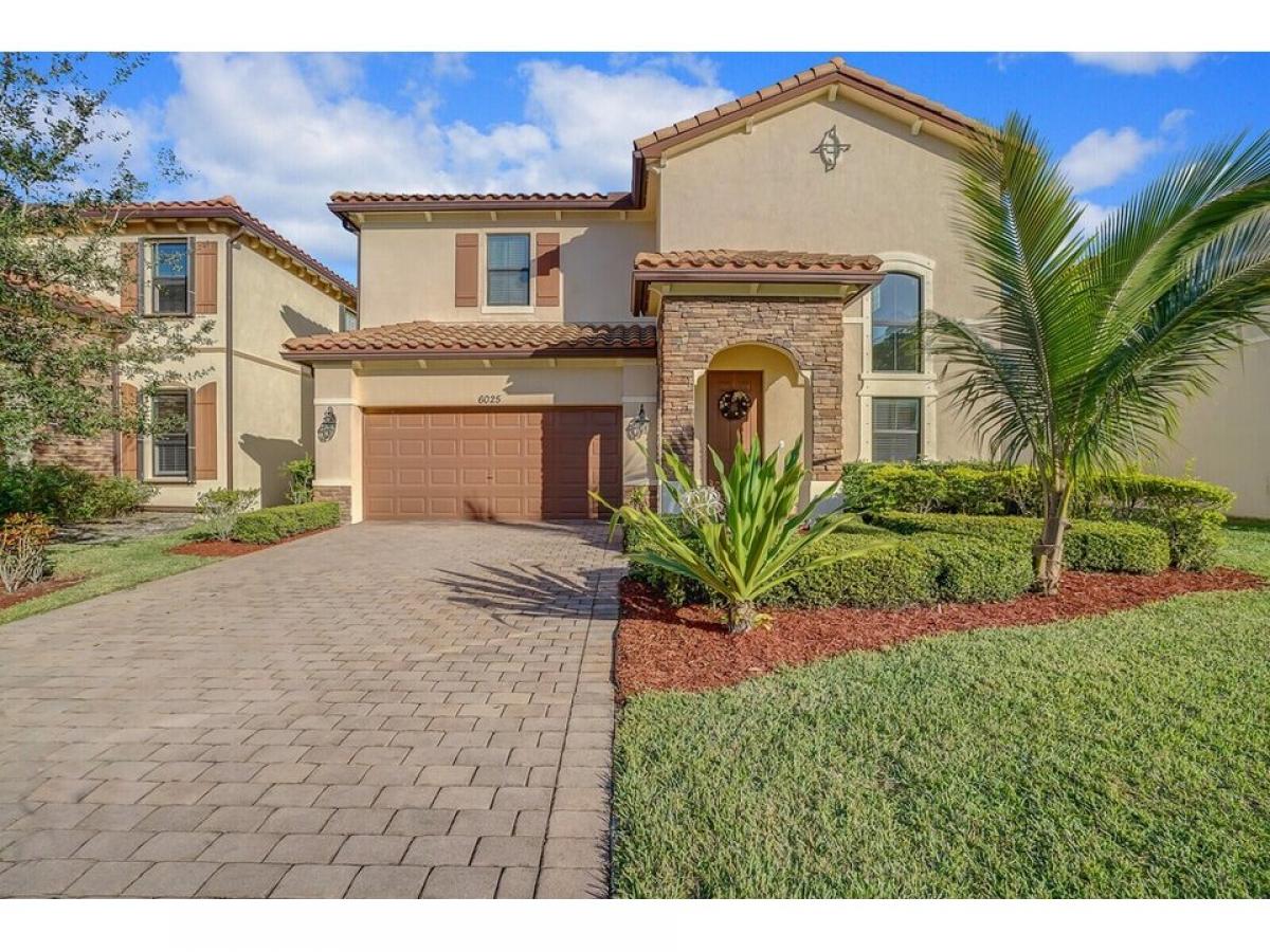 Picture of Home For Sale in Greenacres, Florida, United States