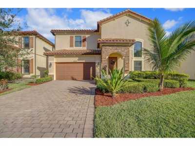 Home For Sale in Greenacres, Florida