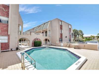 Home For Sale in Deerfield Beach, Florida