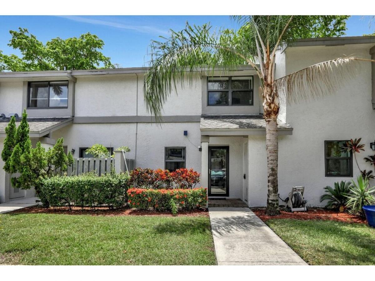 Picture of Home For Sale in Coconut Creek, Florida, United States