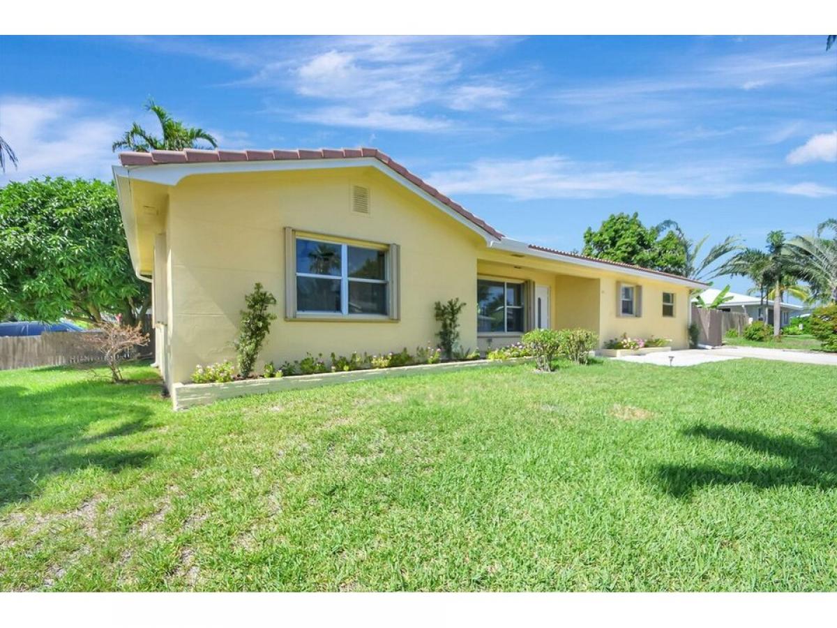 Picture of Home For Sale in Lake Worth Beach, Florida, United States