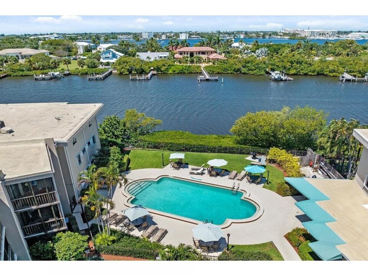 Picture of Home For Sale in South Palm Beach, Florida, United States