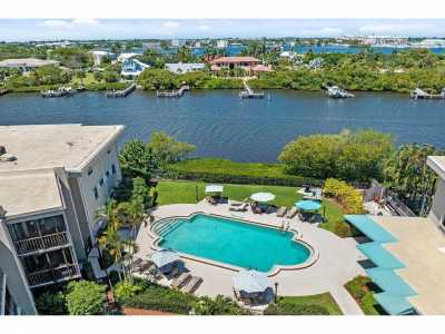 Home For Sale in South Palm Beach, Florida