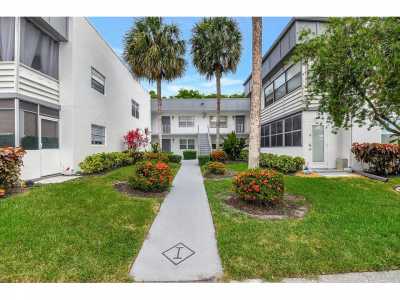 Home For Sale in Delray Beach, Florida