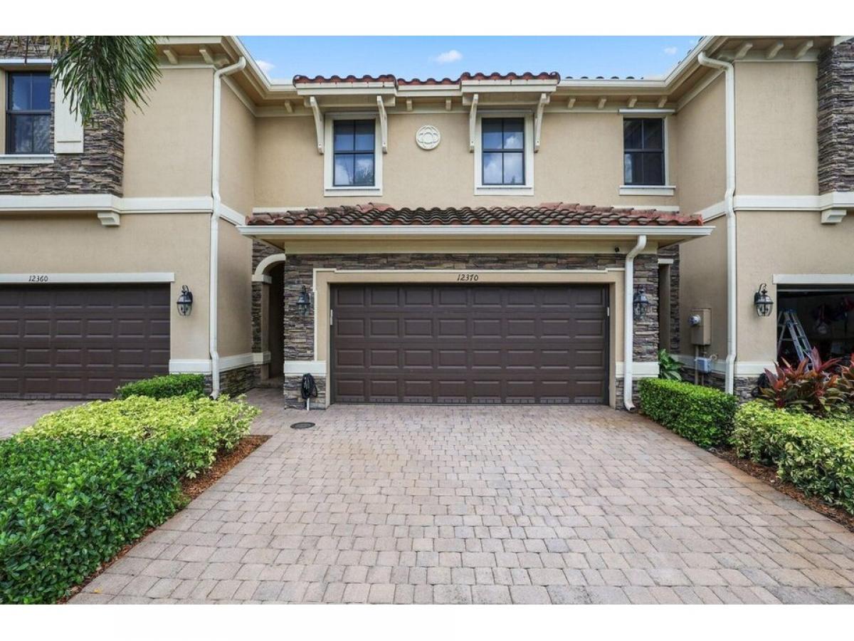 Picture of Home For Sale in Davie, Florida, United States