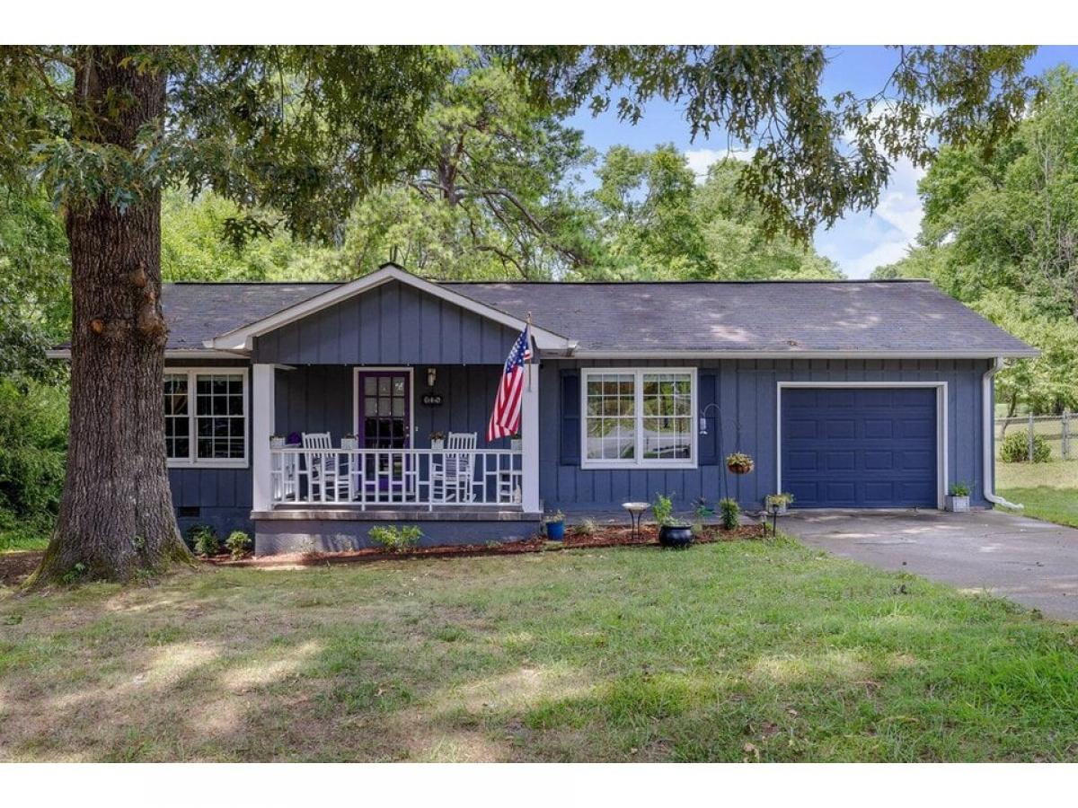 Picture of Home For Sale in Tunnel Hill, Georgia, United States