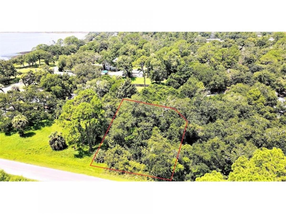 Picture of Residential Land For Sale in Carrabelle, Florida, United States