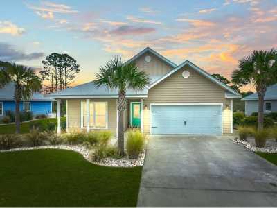 Home For Sale in Port Saint Joe, Florida