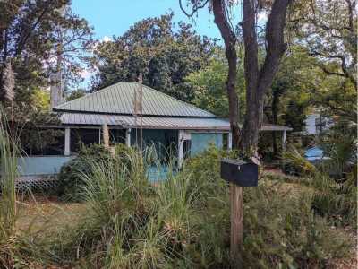 Home For Sale in Carrabelle, Florida