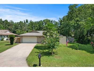 Home For Sale in Citrus Springs, Florida