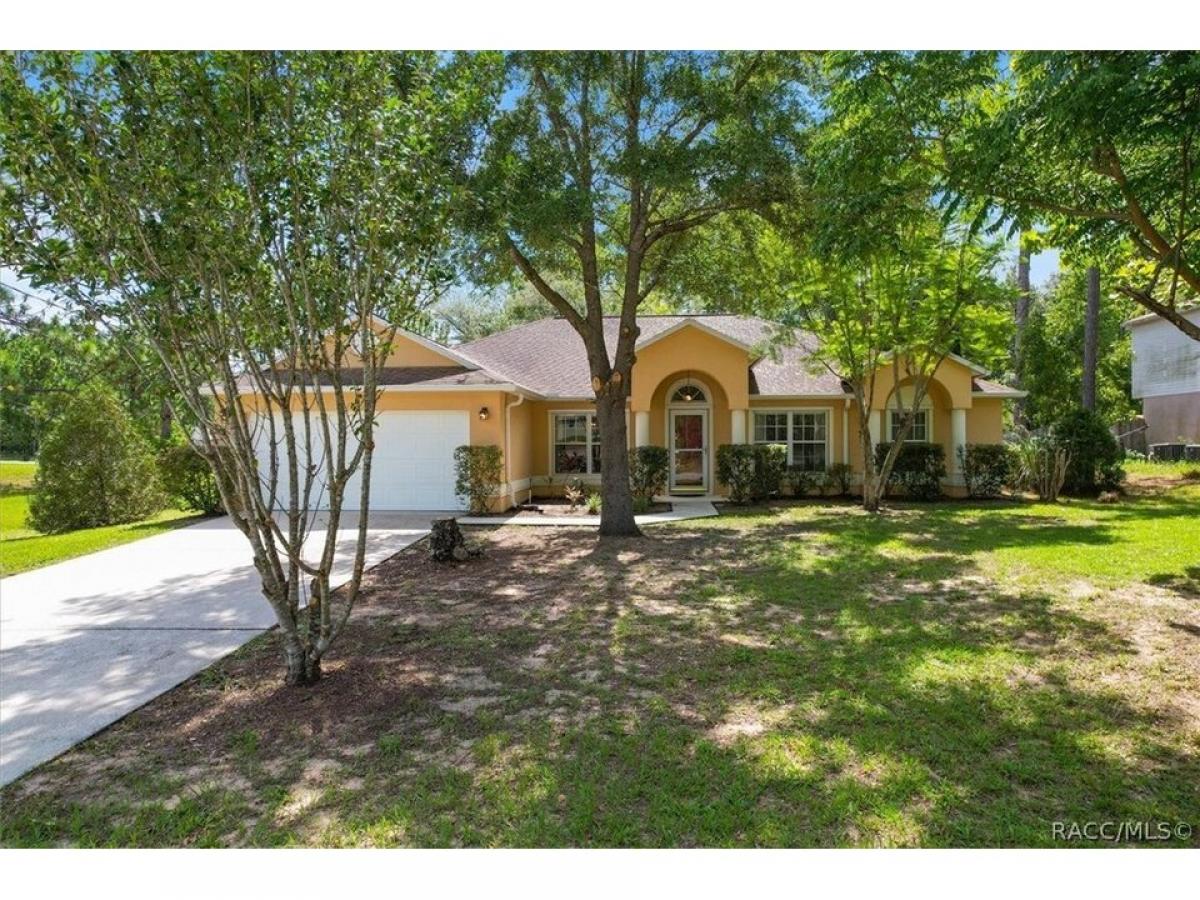 Picture of Home For Sale in Citrus Springs, Florida, United States