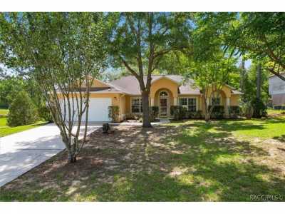 Home For Sale in Citrus Springs, Florida