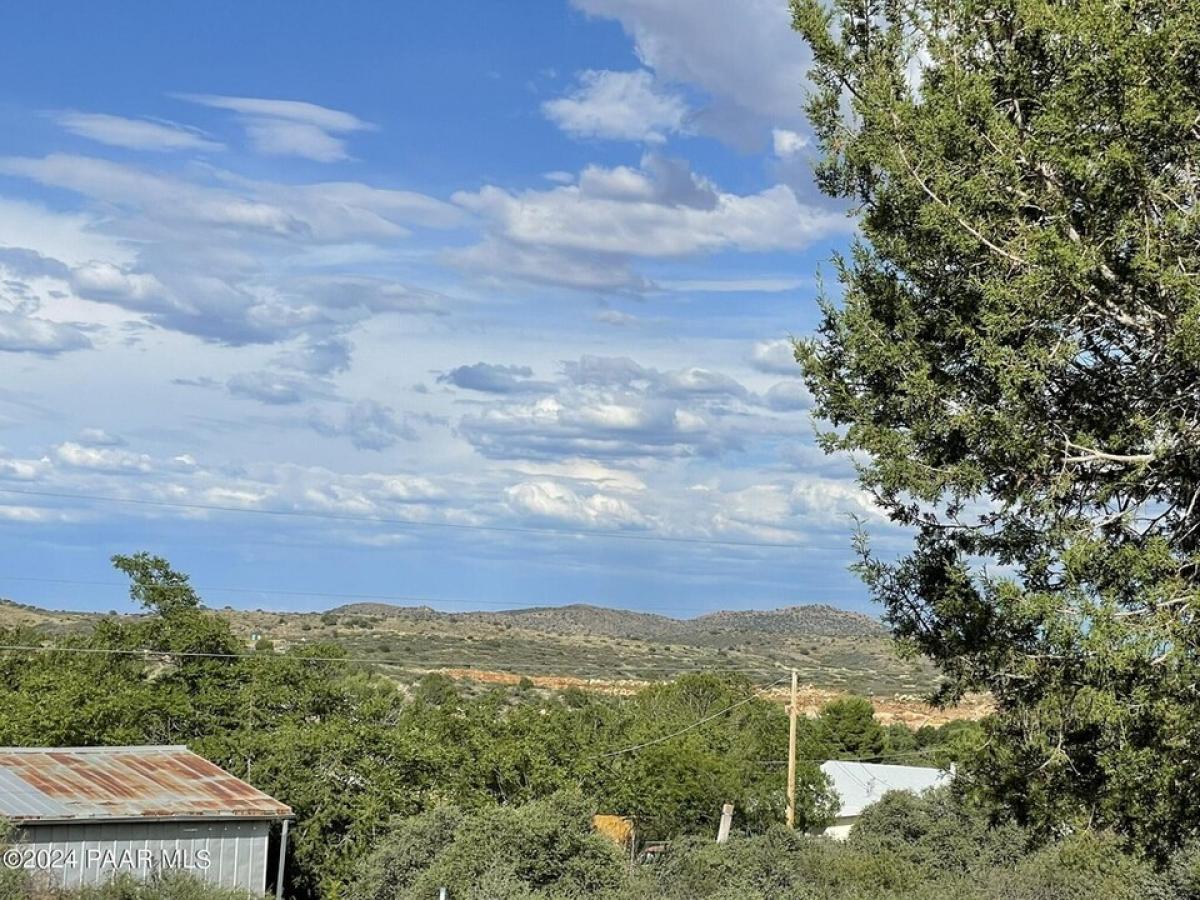 Picture of Residential Land For Sale in Mayer, Arizona, United States