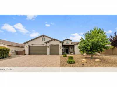 Home For Sale in Prescott Valley, Arizona