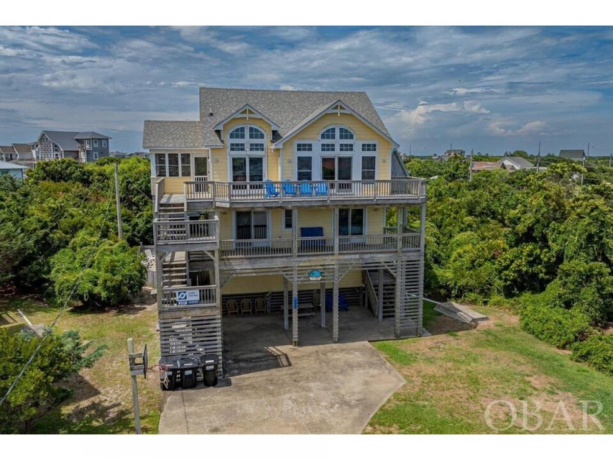 Picture of Home For Sale in Waves, North Carolina, United States