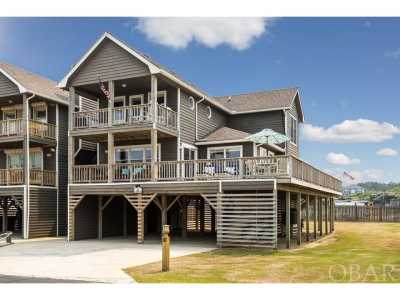 Home For Sale in Southern Shores, North Carolina