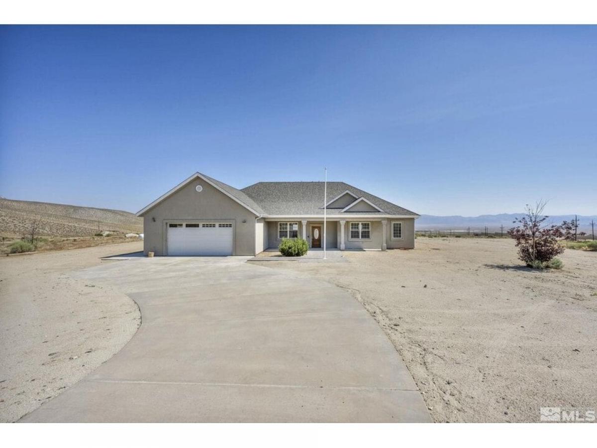 Picture of Home For Sale in Hawthorne, Nevada, United States