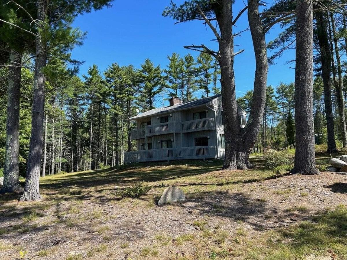 Picture of Home For Sale in Moultonborough, New Hampshire, United States